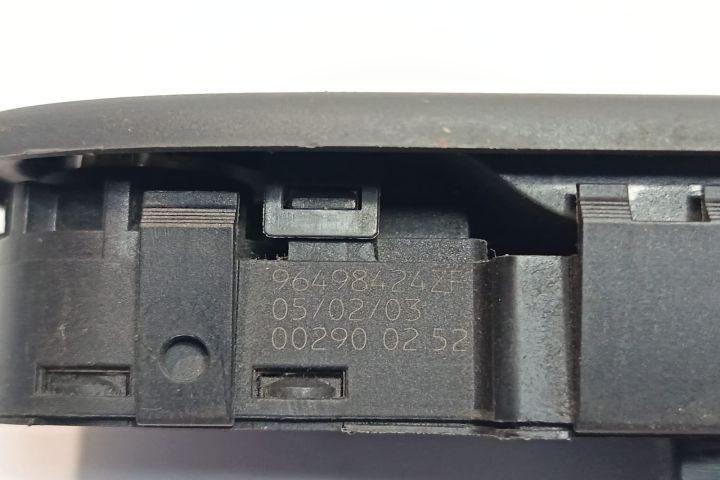 Butoane geam sofer 96498424ZF Citroen C5 prima generatie