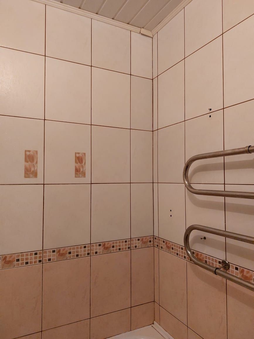Продам 4 комнатную квартиру в центре.