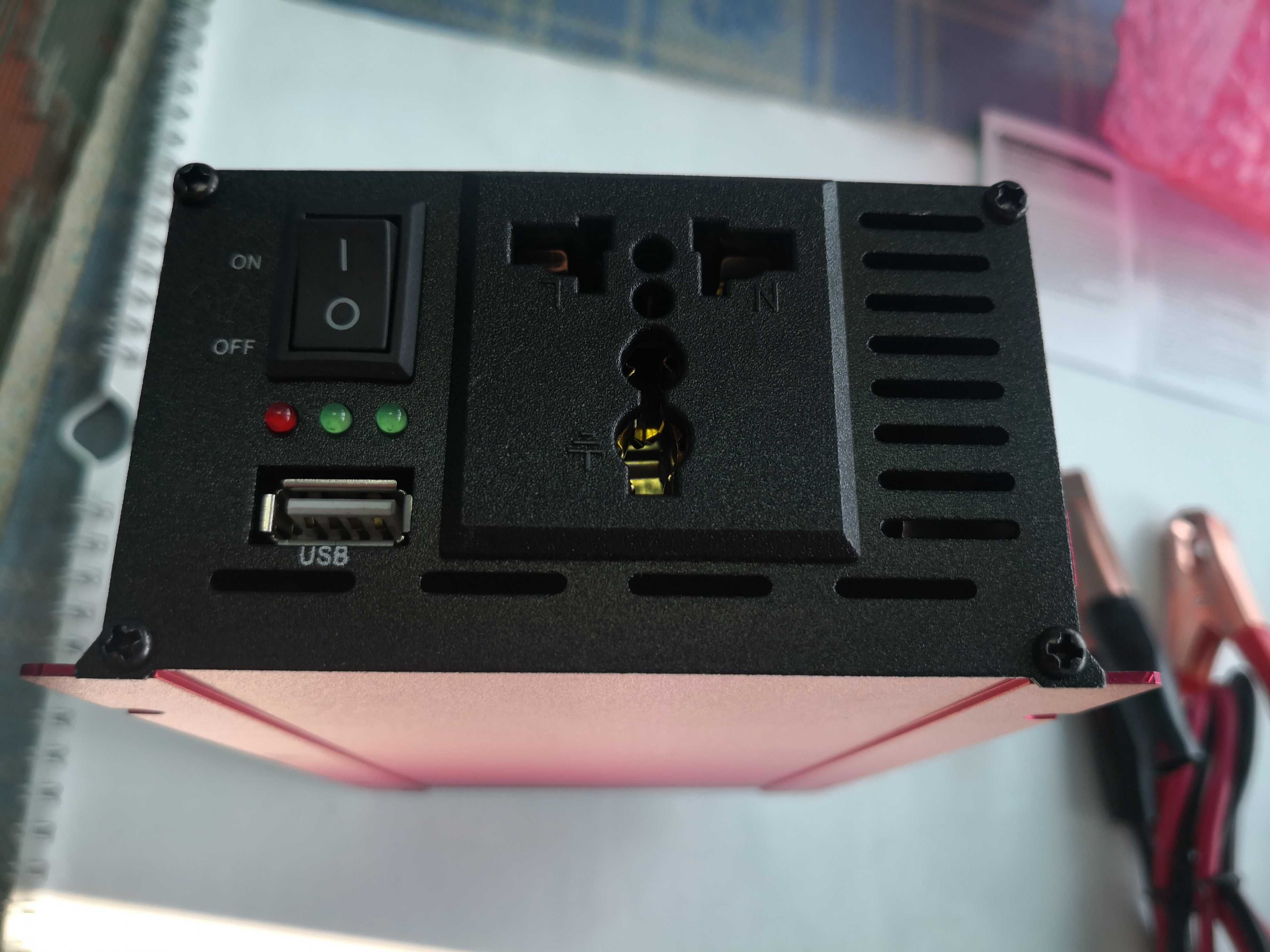 Invertor tensiune 12 V 1500 W