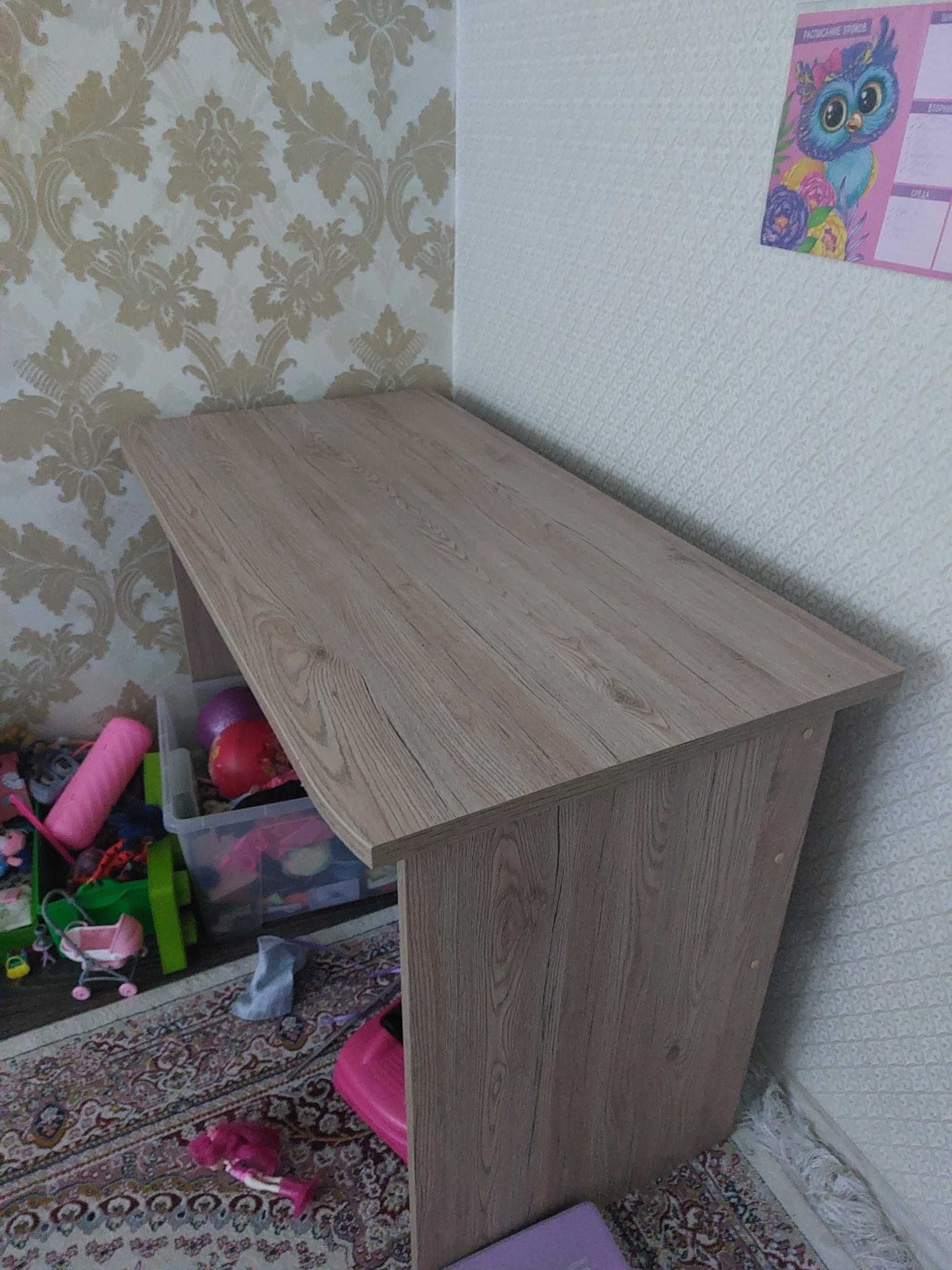 Парта для школьника