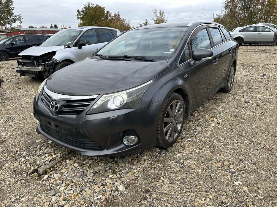 Тойота Аветсис Т27 2.2dcat,Autom,Led,Xenon,Navigation,Камера!