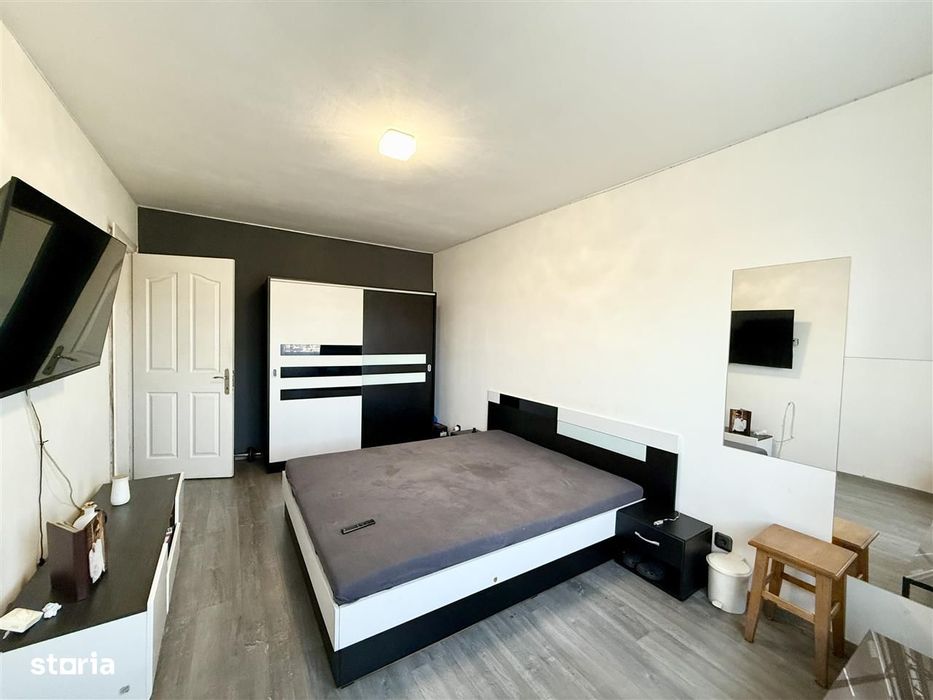 Ap. pretabil investitie - 3 camere, 2 bai, balcon - 69 mpu - V. Aaron