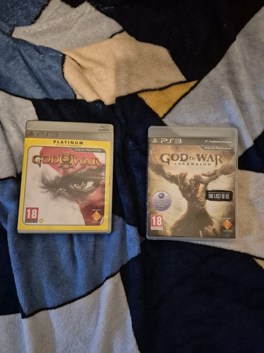 Vand god of war 3 si ascension pentru ps3