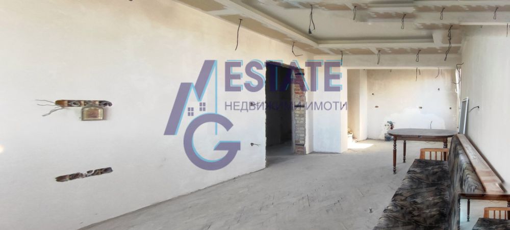 Продава се Двустаен апартамент в Бургас, Зорница - 60 кв.м за 1592 €/кв.м - Снимка #1