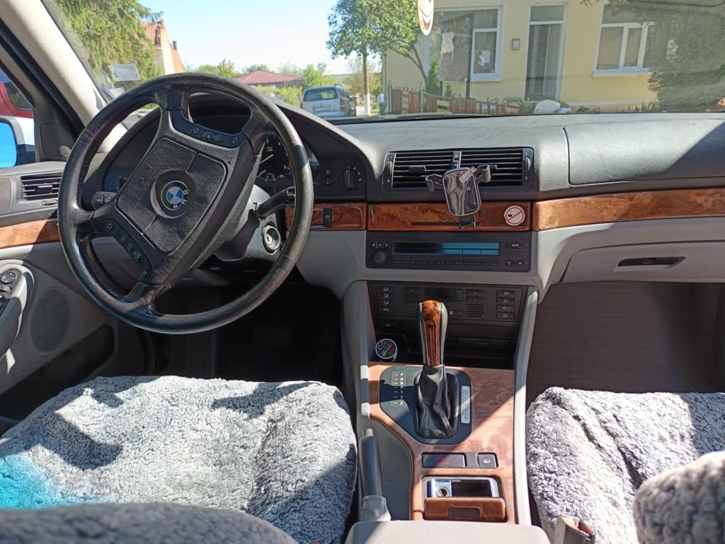 Бмв е39 525д автоматик