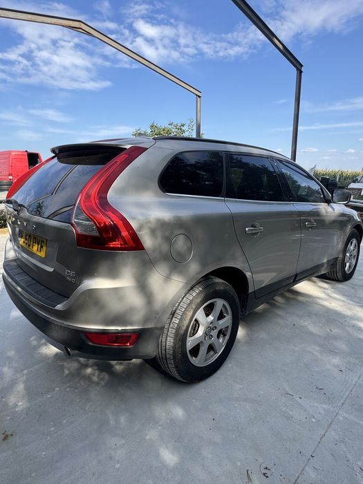 Dezmembrez Volvo xc 60 2.4d 2011