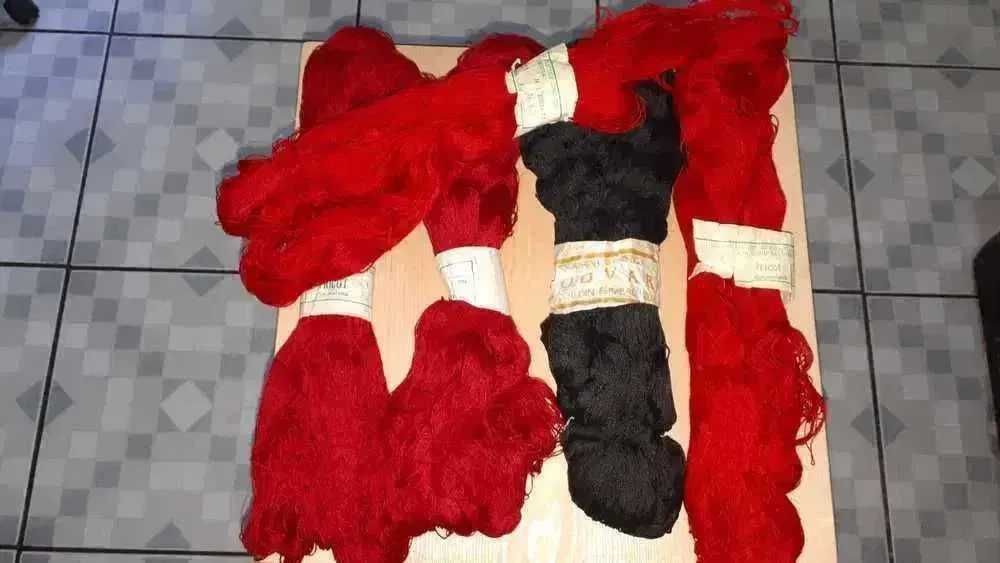 Vechi role de tricot din melana