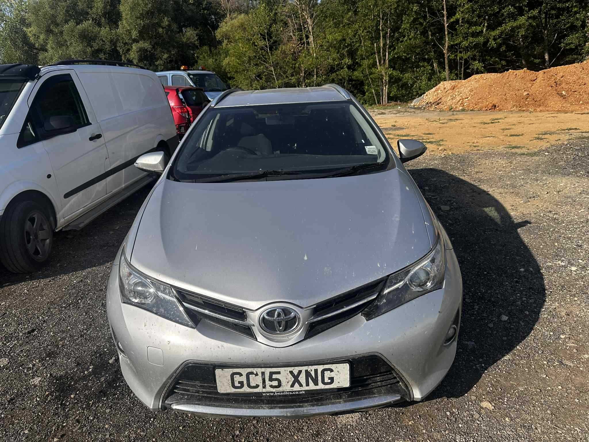 На Части Toyota Auris Тойота Аурис 1.4d 90к.с 2015г Комби