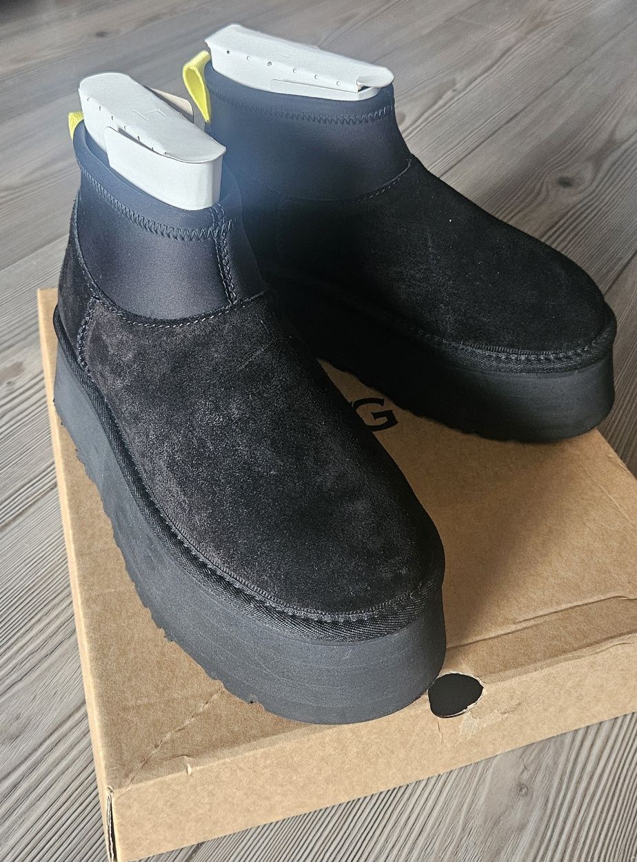 Оргинални Боти UGG Classic Mini Dipper