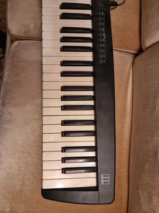clapa midi midstudio cu adaptor midi la usb c si usb a