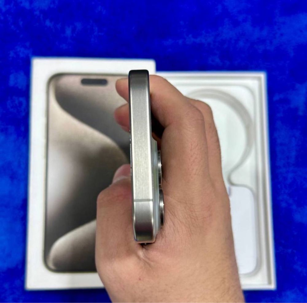 Iphone 15 про 700$