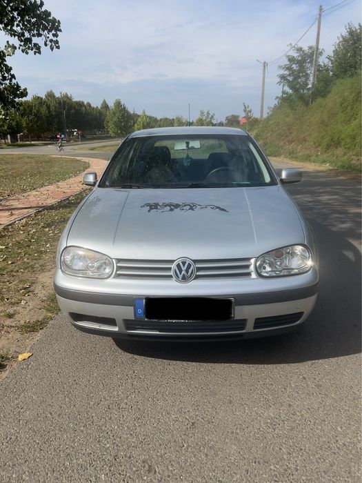 VW Golf 4 • 1.4 benzină • 2002 • Germania • Cârlig