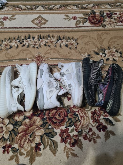 Vand papuci 750 lei toti