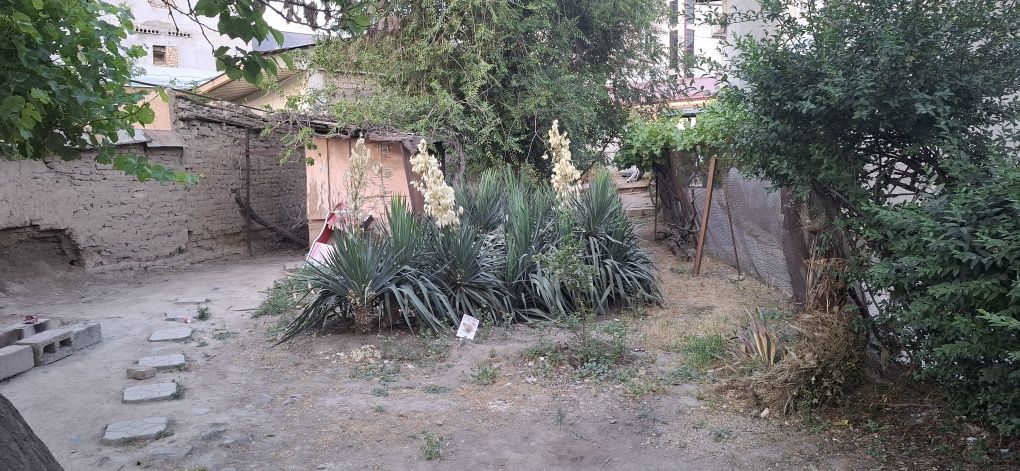 Продаётся дом на две семьи!