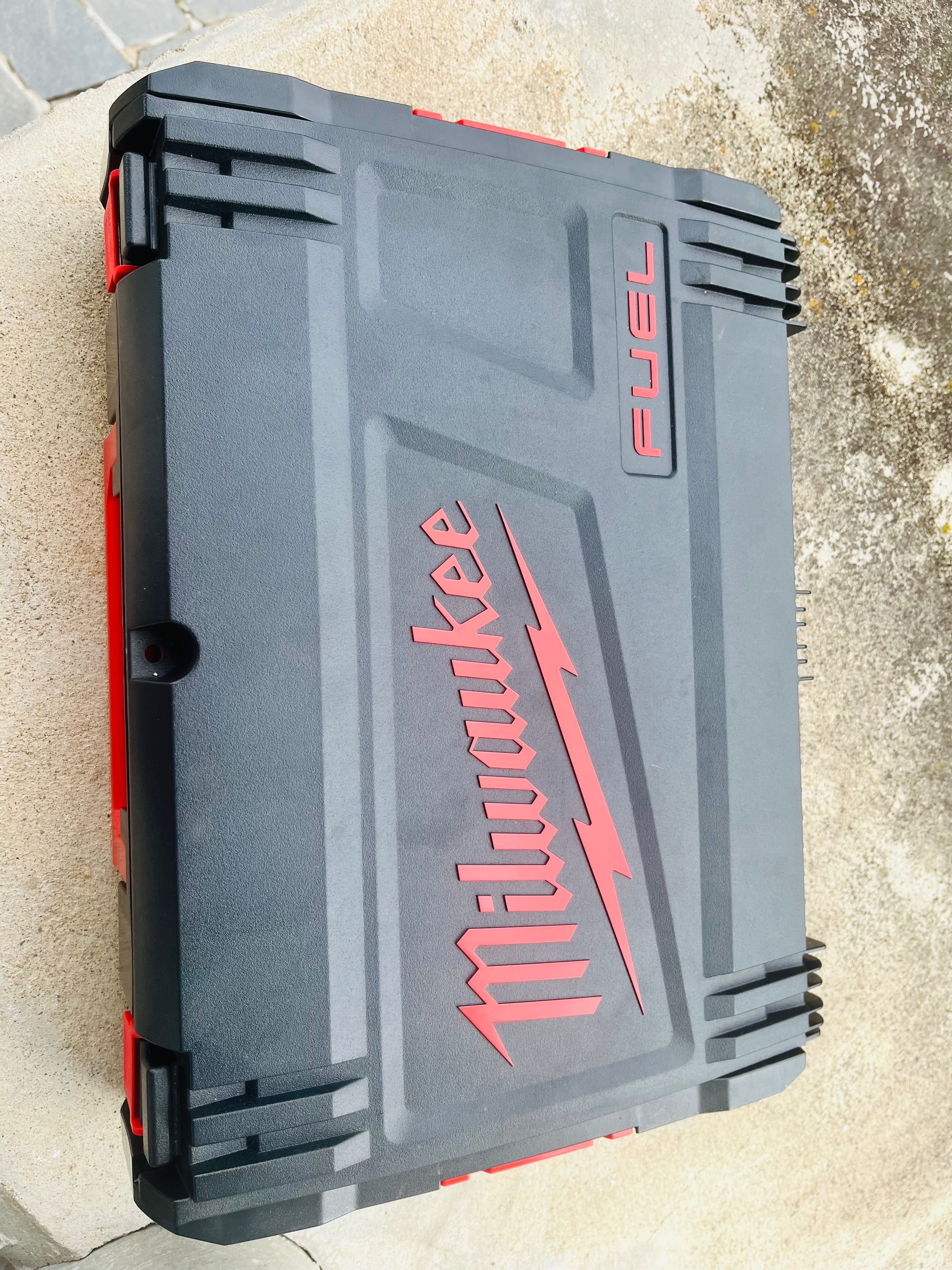 Гайковерт Milwaukee 12V 339Nm M12FIW38 3/8 захват