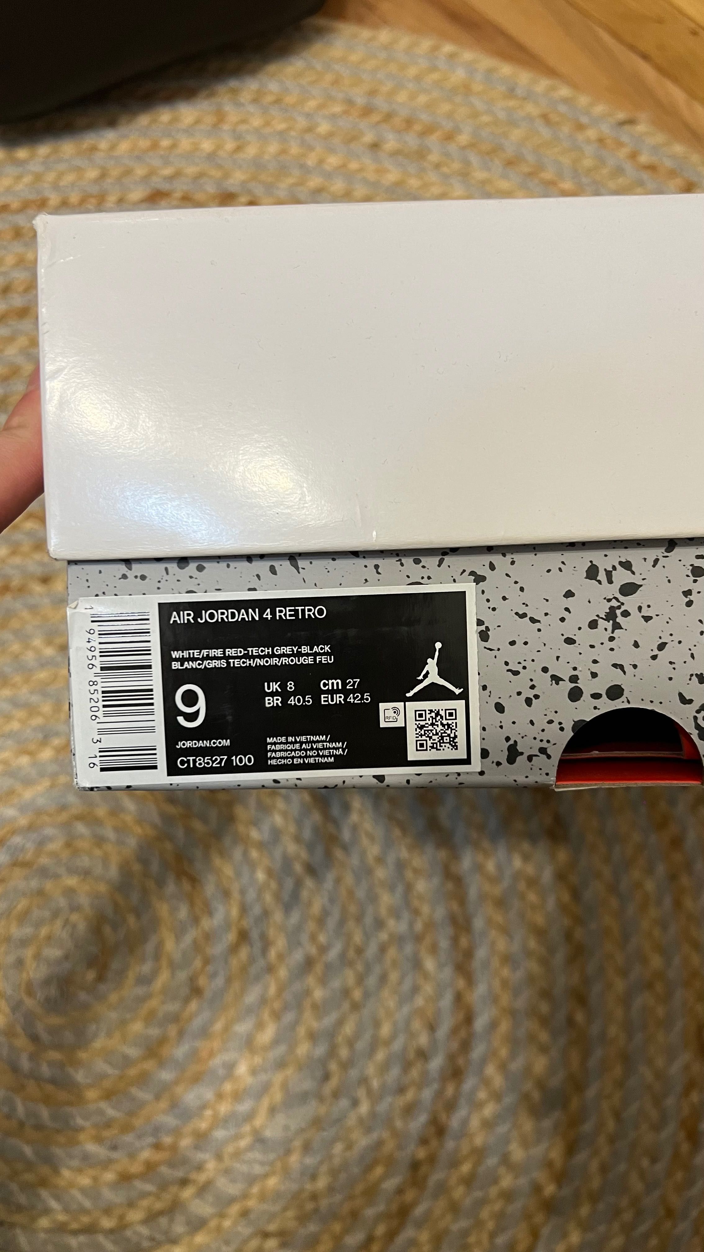 Air Jordan 4 Retro White Oreo