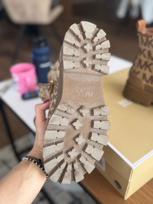 Michael Kors-Дамски боти,36 номер