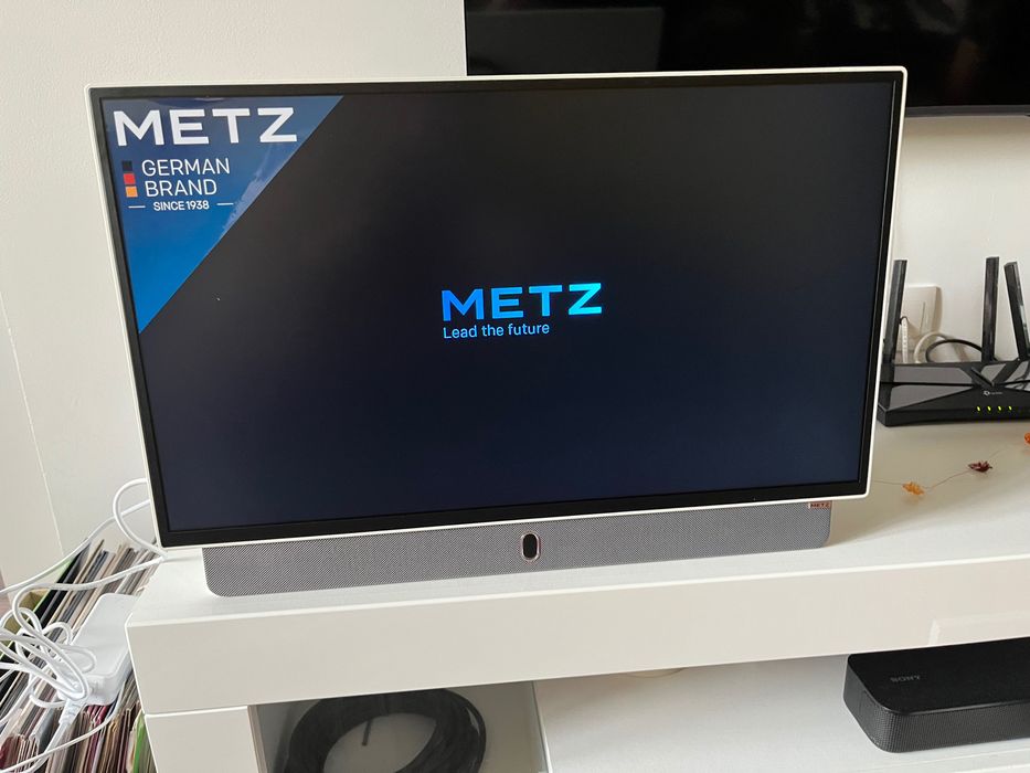 Продавам преносим телевизор METZ 24MPE7000Z