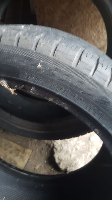 Гуми Yokohama 255/40/19