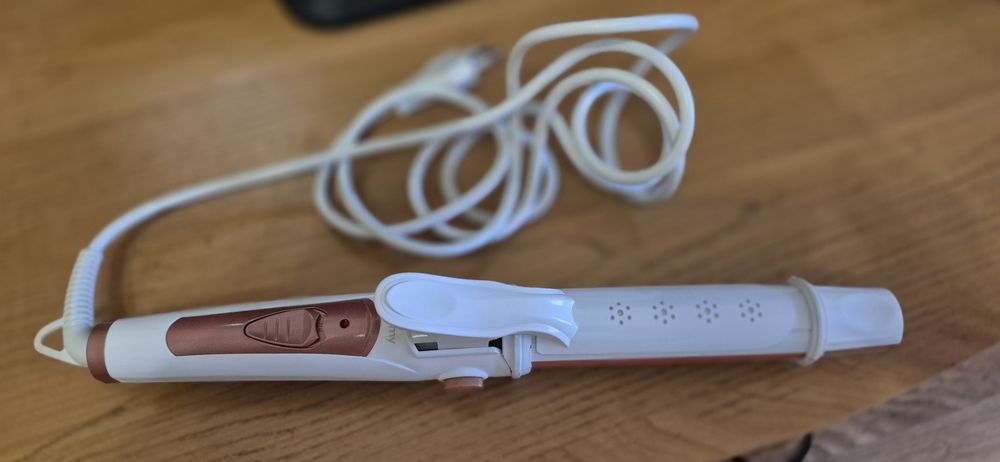 Керамическая плойка, выпрямитель и гафре в одном!