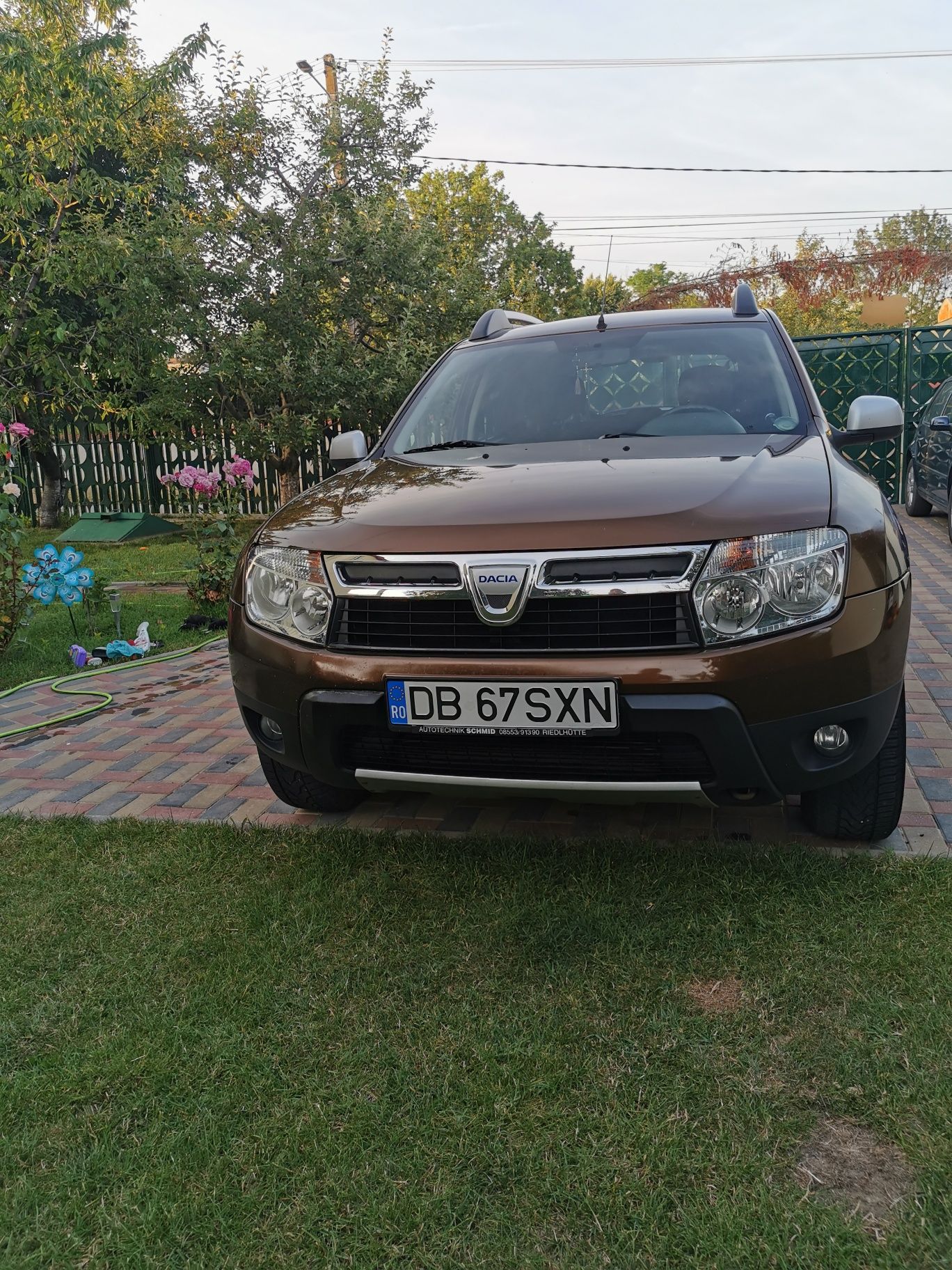 Vand Dacia Duster 1,5 dci 110cp 4x2 din 2011 in stare foarte buna
