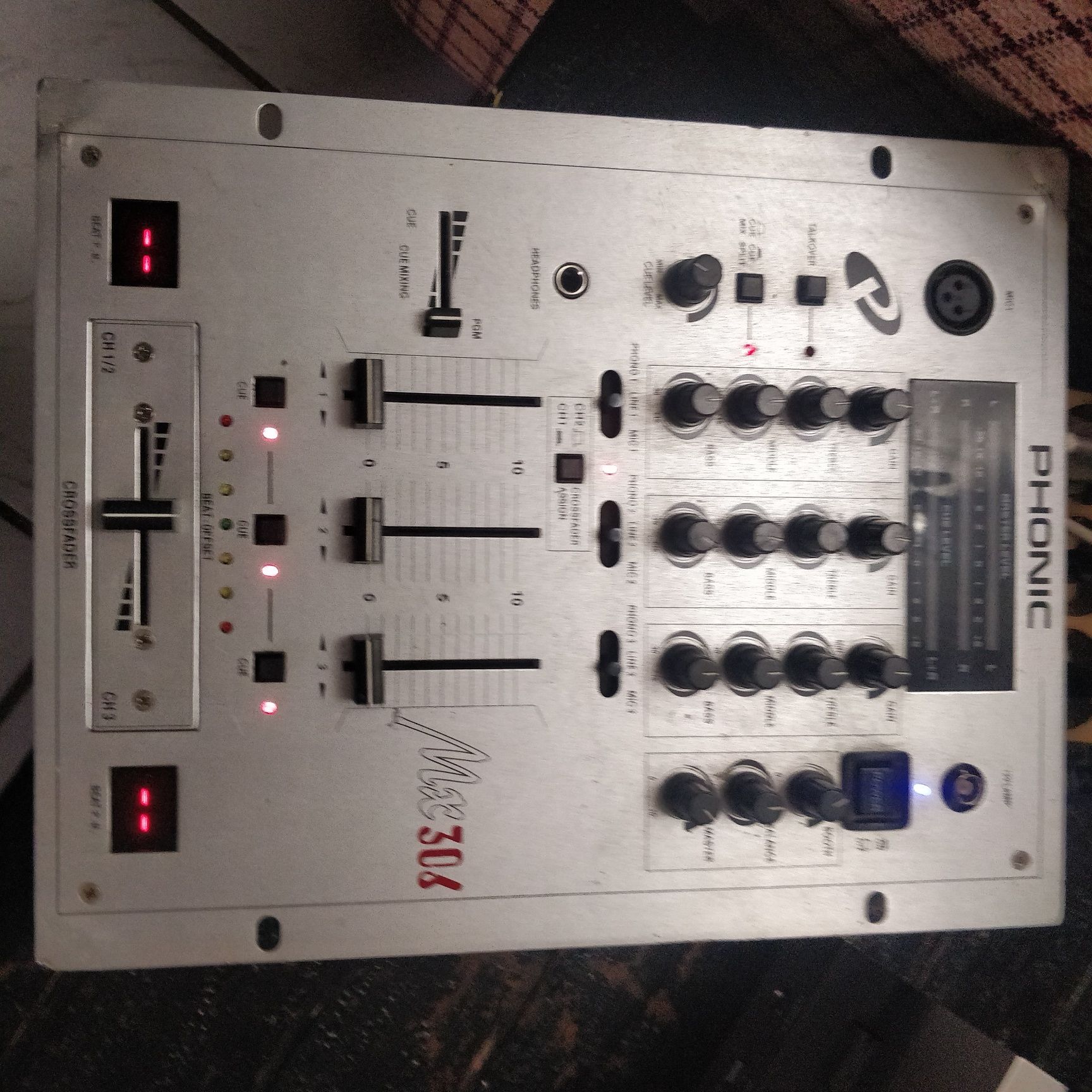 Микс пулт PHONIC MX306