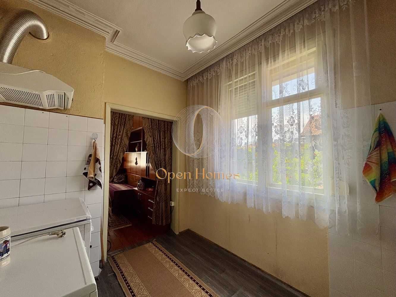Многофамилна къща в гр. Стамболийски,