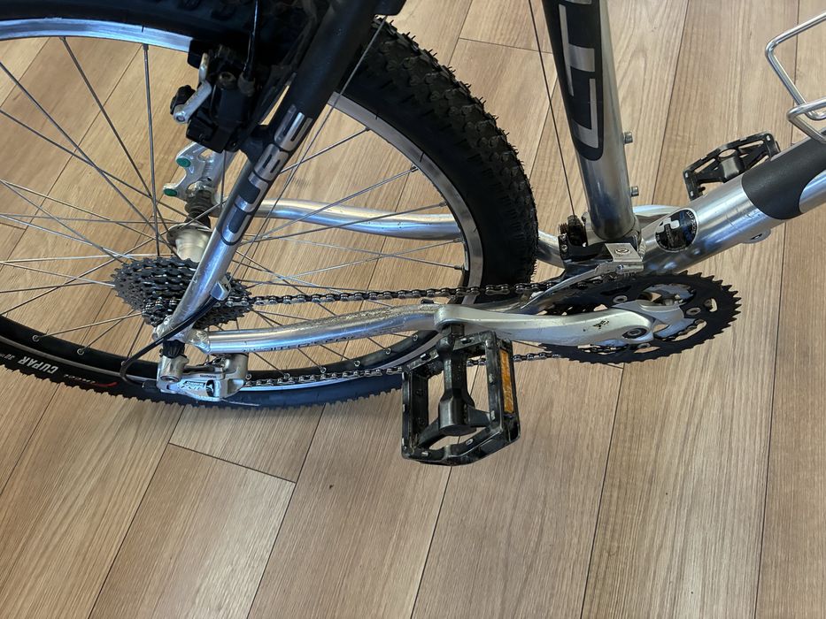 Bicicleta Cube frane hidraulice