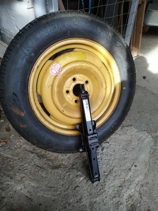 Продавам патерици