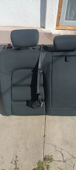 Vand bancheta spate Audi A4 Avant,ingrijite si fara deteriorari
