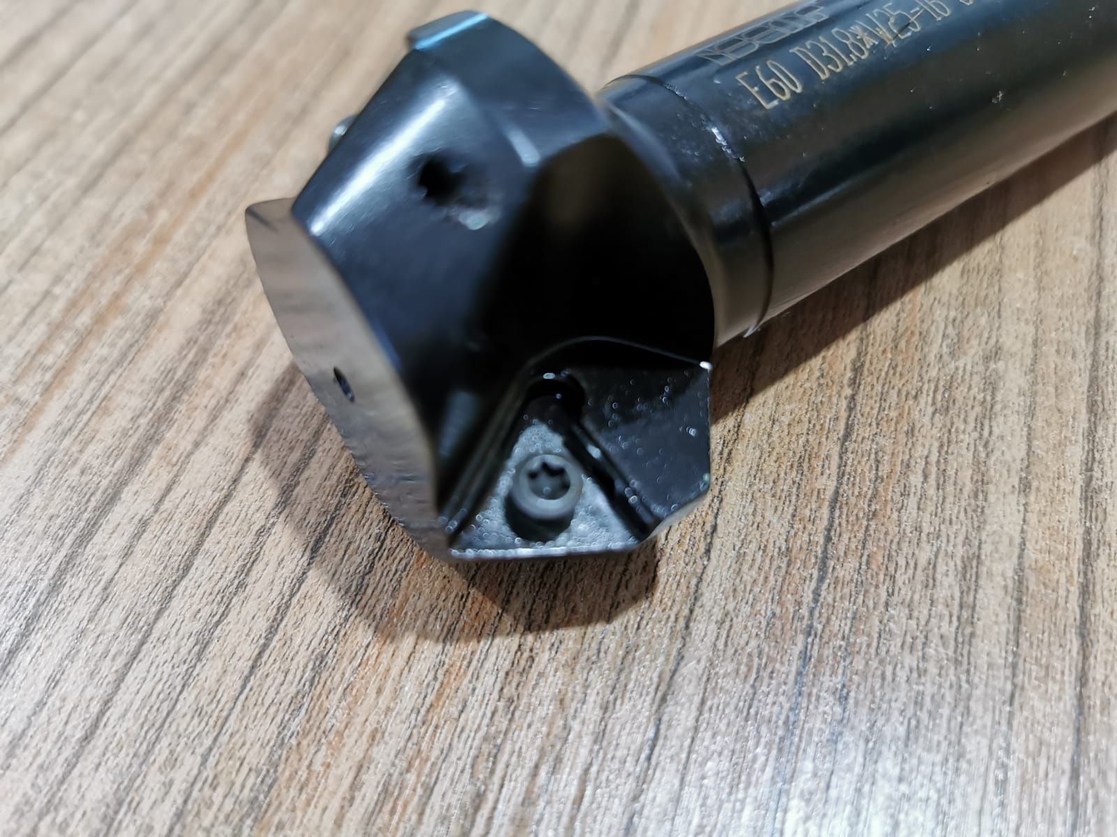 Freză ISCAR E60 D31.8 cu 3 plăcuțe