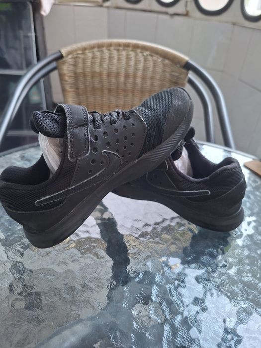 Adidasi Nike nr.31,5