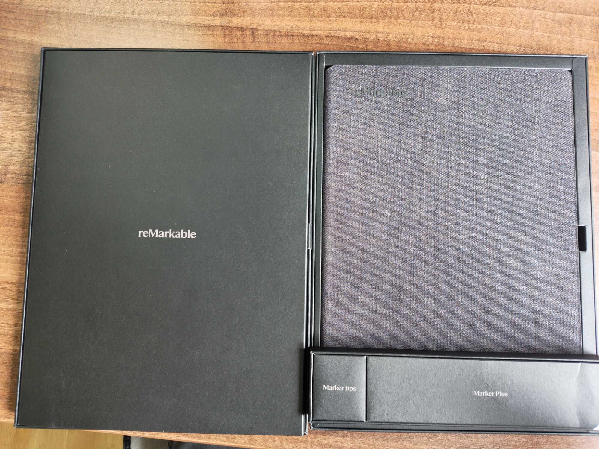 reMarkable Paper Pro + Marker Plus + Type Folio – перфектно състояние