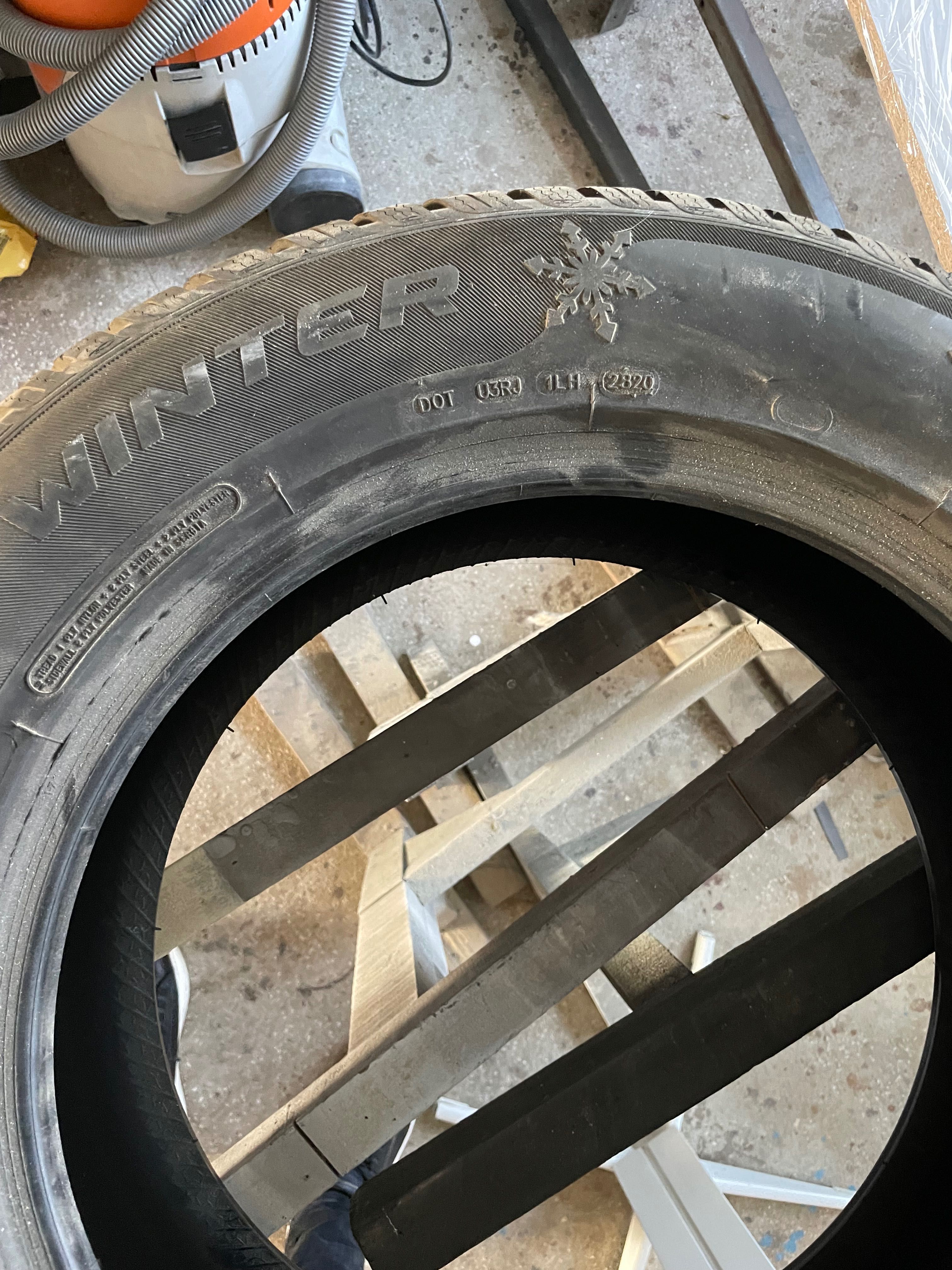 Discoverer 235/60 R17 зимни гуми
