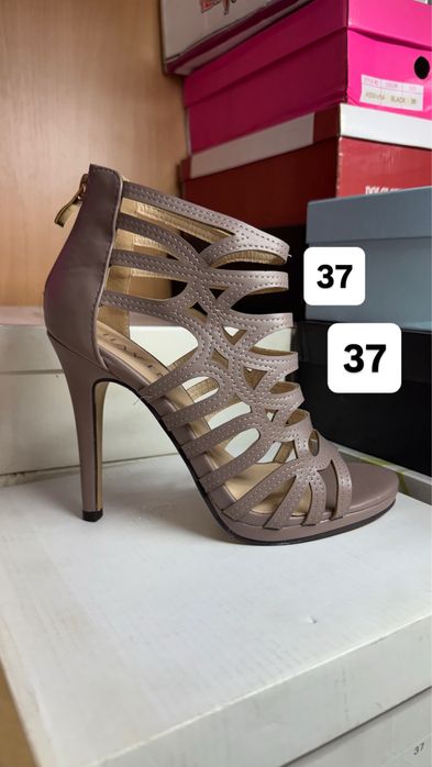 Новая женская обувь