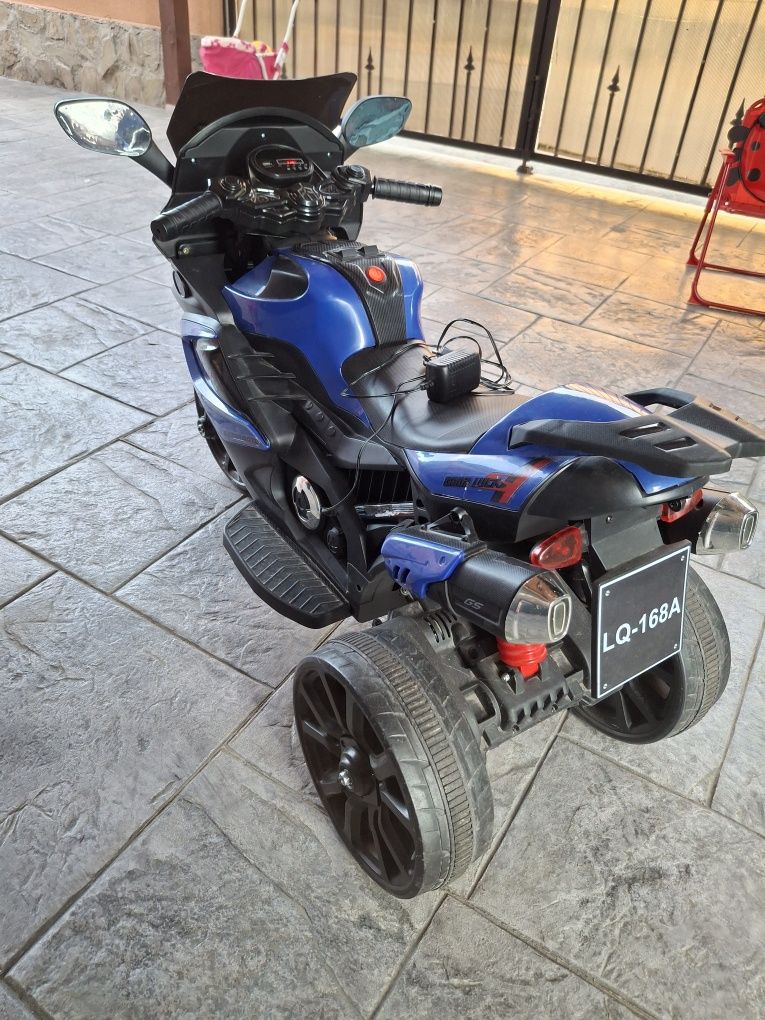 Motor copii pe 3 roti
