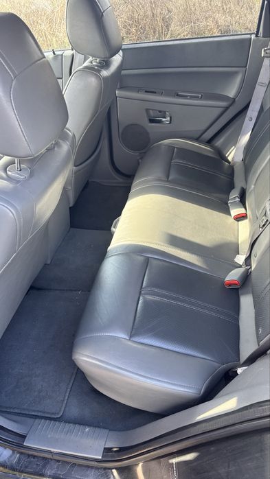 Vând sau schimb jeep grand cherokee limited 3.0