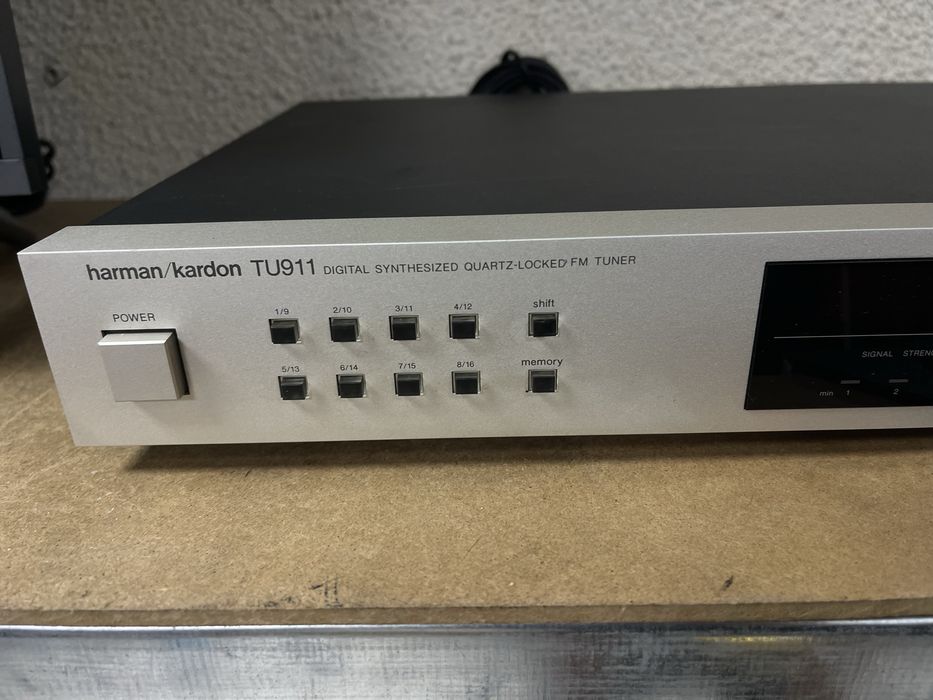 Harman/Kardon TU911 Digital Synthesized Quartz-Locked FM Tuner
