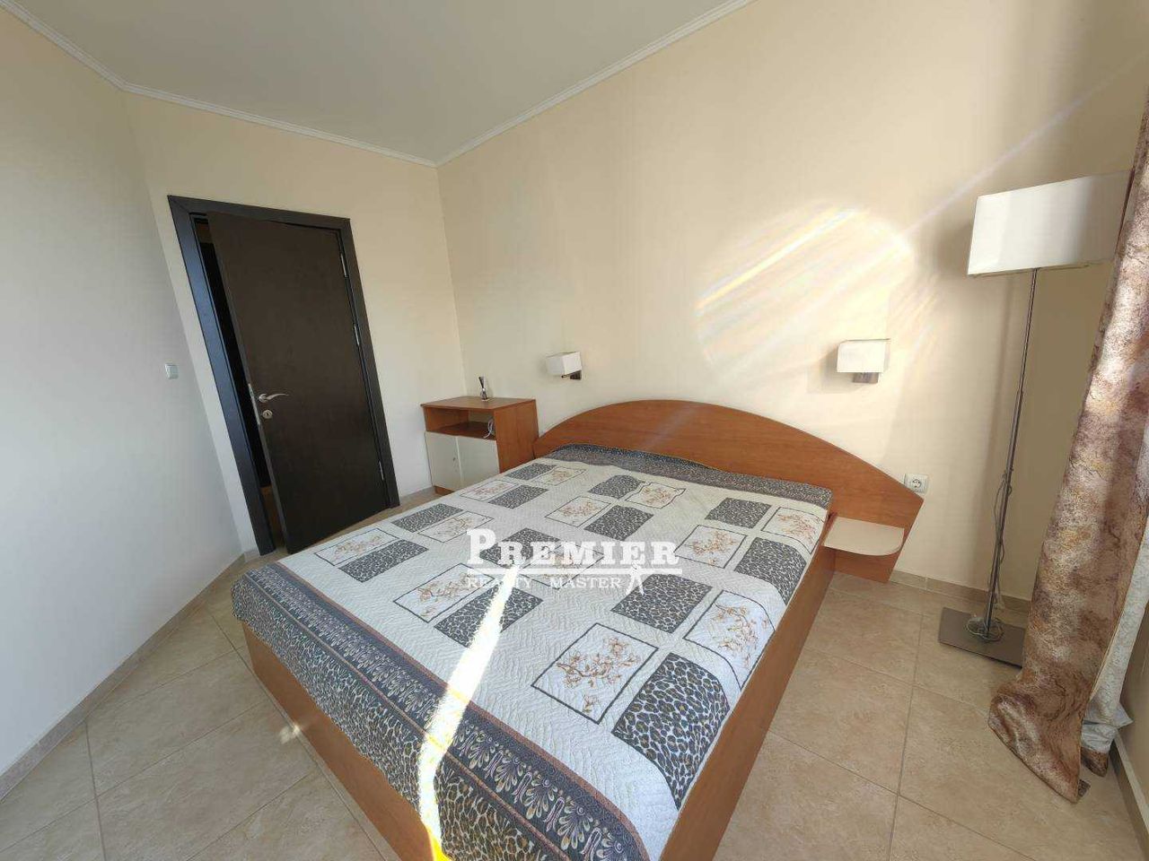 Продава се Двустаен апартамент в Бургас, Акациите - 62 кв.м за 1149 €/кв.м - Снимка #4
