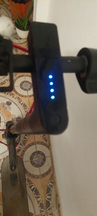 Vând trotineta  cu încarcator