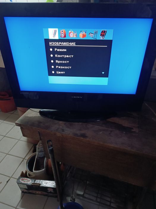 LCD.телевизор32инча