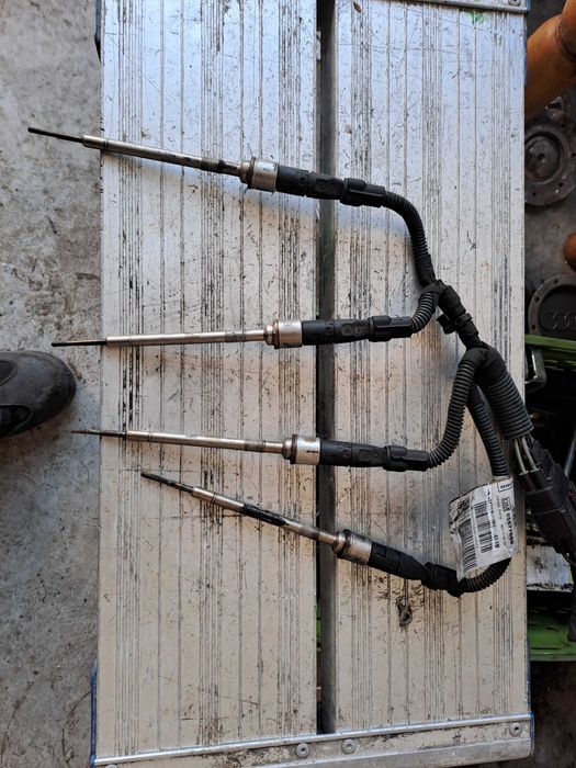 Bujie Bujii  senzori Opel Astra J Insignia 2.0 CDTI 55579436