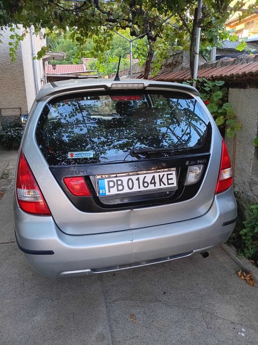Автомобил Сузуки
