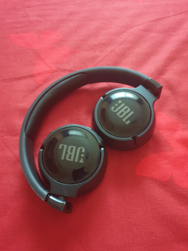 Casti JBL Tune 600BTNC