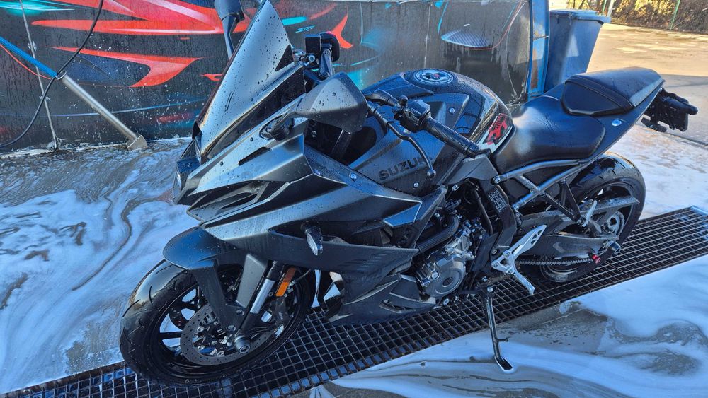 Suzuki gsx 8R, an 2024