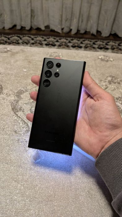 Samsung Galaxy S22 ultra 512 gb full komplekt obmen yo'q naqdga faqat