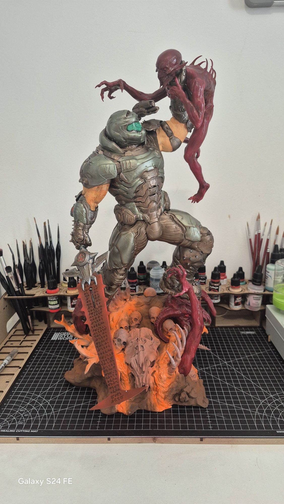 Macheta DOOM Figurina de 50 cm