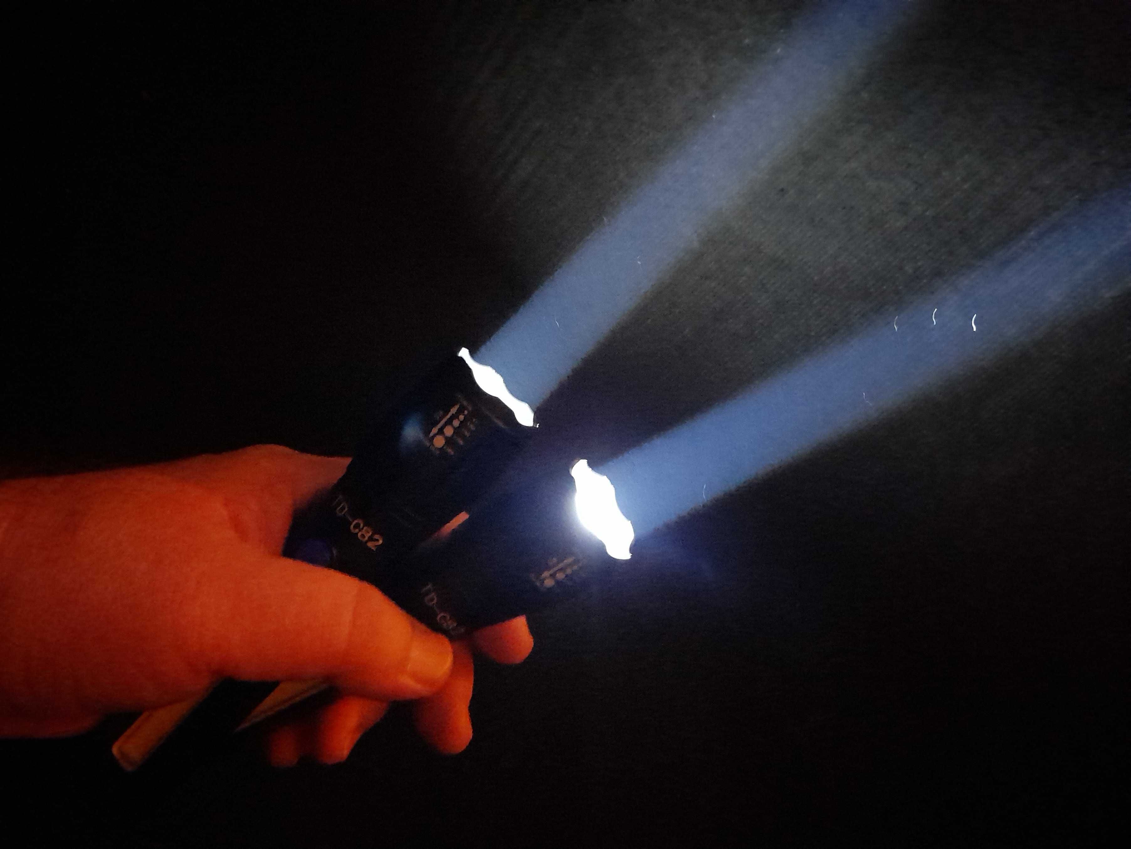 Lanterna Police metalica acumulator led puternica zoom telescopic 300m