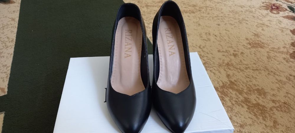 Туфли б/у жағдайы жақсы