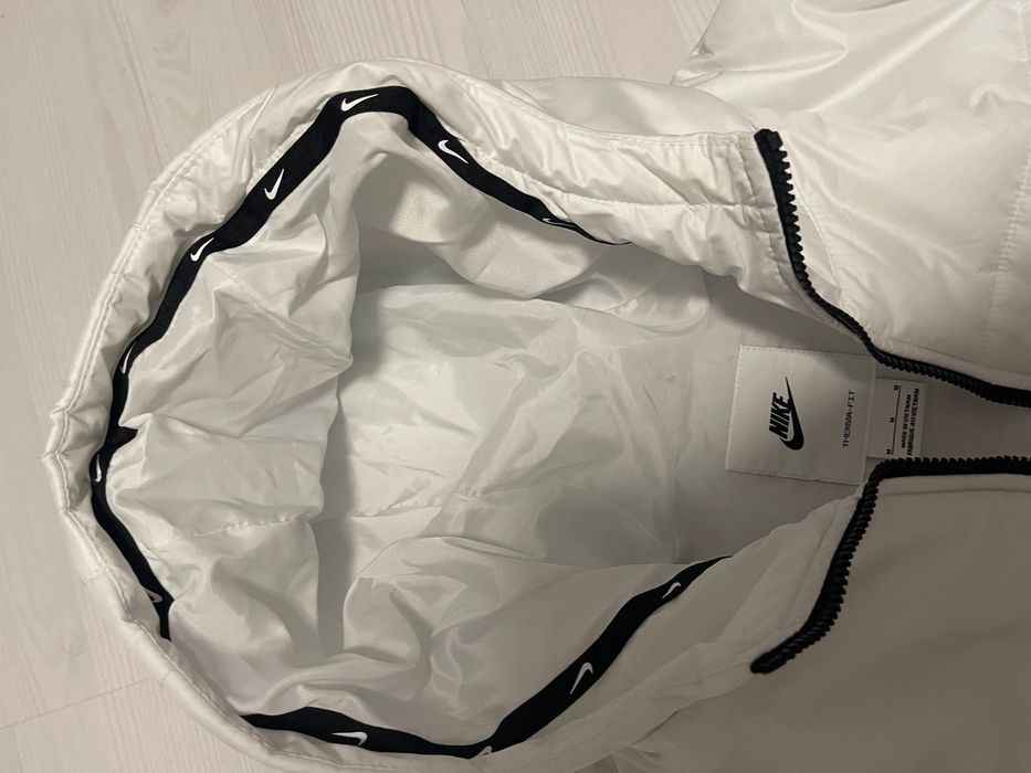 Jacheta lunga alb Nike